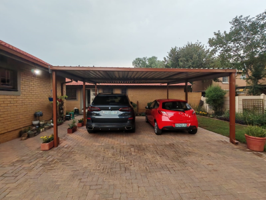 4 Bedroom Property for Sale in Vaalpark Free State